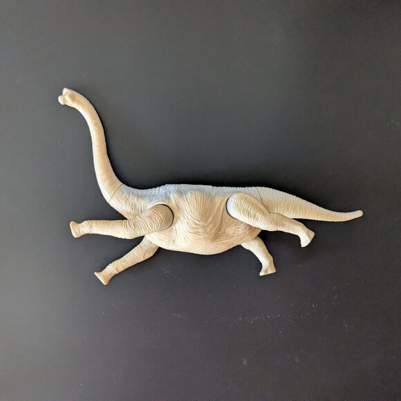 6 Toy Dinosaurs - Picture 8 of 16